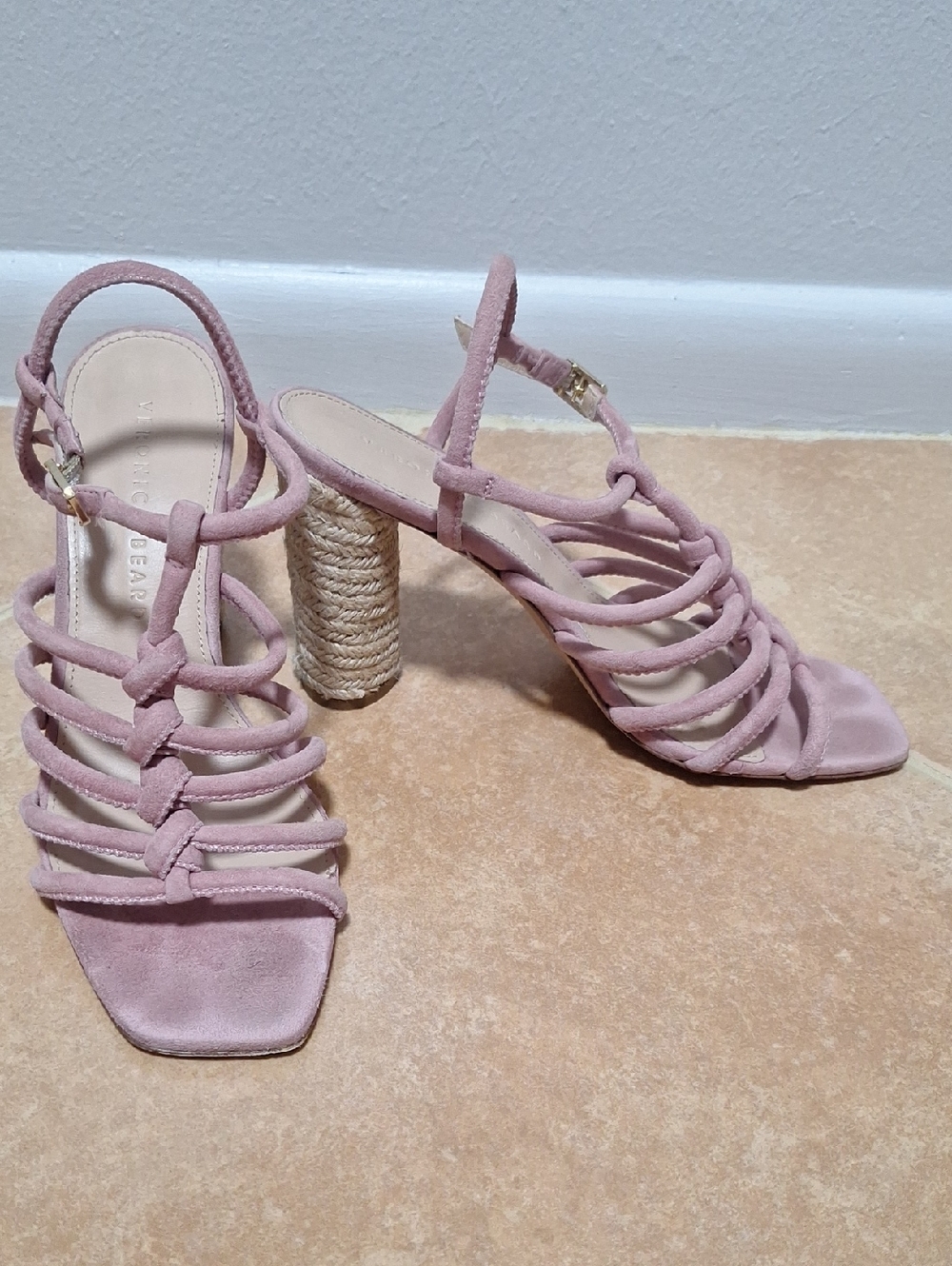 Veronica Beard Women's Bala Suede Sandal in a pink "Peony" color. size 6.5